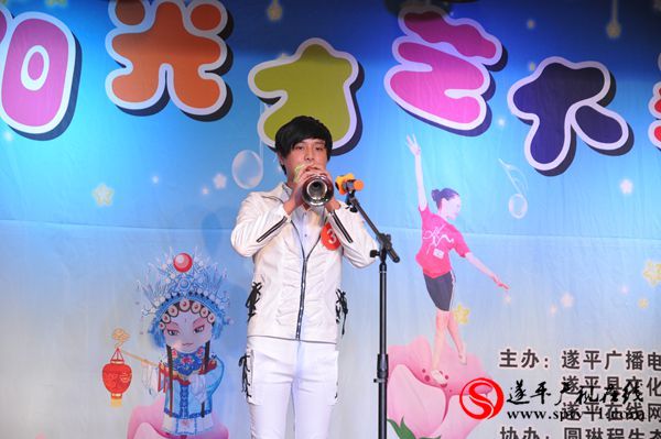 遂平县广播电视台第六期《七彩阳光》少儿才艺大赛举行