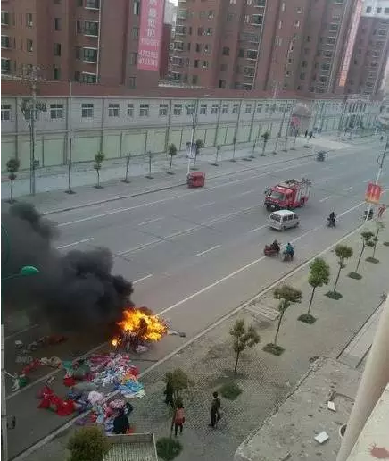 遂平发生一起三轮车自燃事故