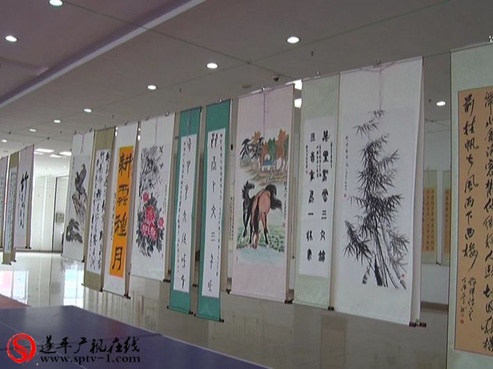 2017-9-26楚君 老干部书画展.avi_20170927_161455.547_副本