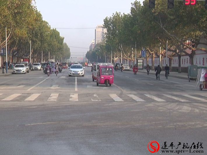 2017-10-27张源  整治三轮车.avi_20171027_163605.028_副本